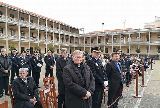 El Sr.Obispo acude a la celebración militar del 2 de mayo