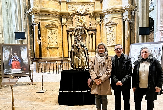 LOS DETALLES DE LA IMAGEN DE LA VALVANERA DE LA CATEDRAL DE ASTORGA