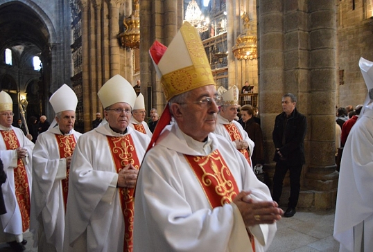 El obispo de Astorga participa en la fiesta de San Rosendo en Ourense