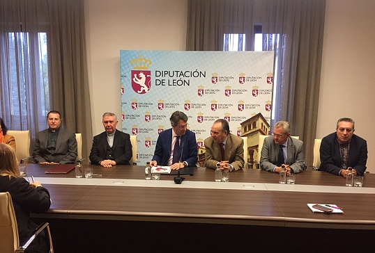 La diócesis de Astorga firma dos convenios con la Diputación de León